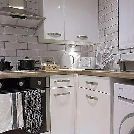 Shaftesbury Leeds
