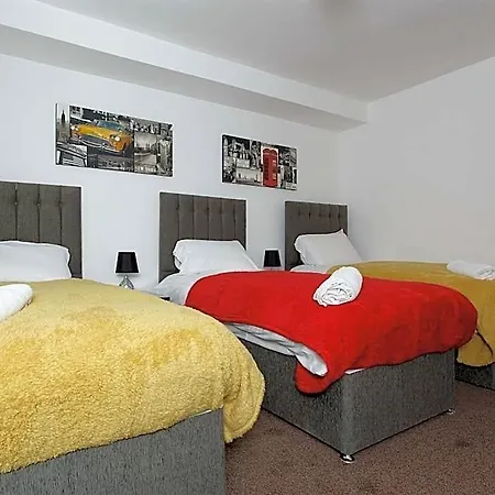 Shaftesbury 3* Leeds